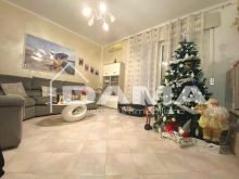 Spazioso Quadrilocale Ristrutturato con Garage in Vendita 02