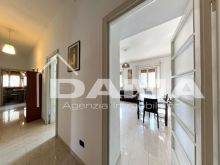 Ampio Appartamento Ristrutturato con Terrazzo di 35 mq_INGRESSO2