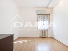 Appartamento ristrutturato e subito abitabile di ampie dimensioni in zona comoda e ben servita 27