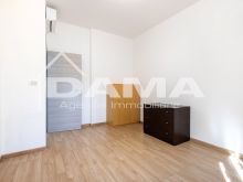 Appartamento ristrutturato e subito abitabile di ampie dimensioni in zona comoda e ben servita 28