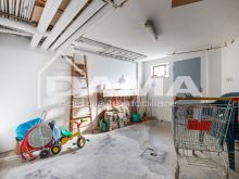 Appartamento ristrutturato e subito abitabile di ampie dimensioni in zona comoda e ben servita 31