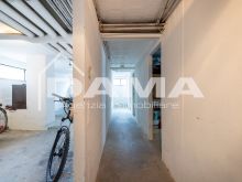 Appartamento ristrutturato e subito abitabile di ampie dimensioni in zona comoda e ben servita 32