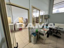 Laboratorio Artigianale con Magazzino e Area Uffici 10