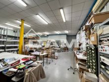 Laboratorio Artigianale con Magazzino e Area Uffici 30