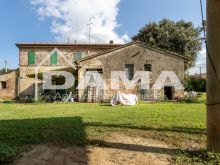 Casa Indipendente con Ampio Parco Privato _ esterno 05