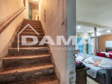 Casa Indipendente con Ampio Parco Privato _ vano scale