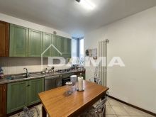 Elegante Attico con Terrazzo e Garage in Zona Piscina a Forlì_cucina1