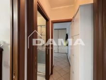 Elegante Attico con Terrazzo e Garage in Zona Piscina a Forlì_soggiorno6