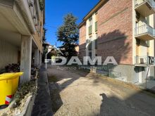 Medaglie d'oro-Garage al piano terra con comodo accesso3