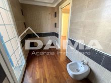 PORZIONE DI BIFAMILIARE CON FINITURE DI PREGIO_bagno p12
