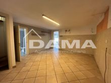 PORZIONE DI BIFAMILIARE CON FINITURE DI PREGIO_taverna1