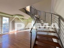 PORZIONE DI BIFAMILIARE CON FINITURE DI PREGIO_sogg09