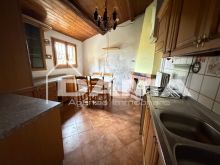 Casa indipendente con giaridno_cucina1