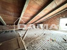 Casa indipendente con giaridno_sottotetto