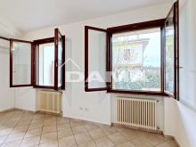 Ampio appartamento con 2 matrimoniali, garage e posto auto (4)