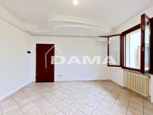 Ampio appartamento con 2 matrimoniali, garage e posto auto (5)