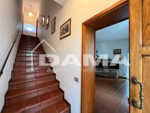 Casale con Due Unità e Vista Panoramica sulle Colline15