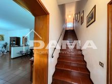 Casale con Due Unità e Vista Panoramica sulle Colline16