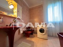 Casale con Due Unità e Vista Panoramica sulle Colline31