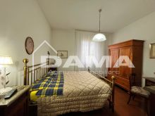 Casale con Due Unità e Vista Panoramica sulle Colline32