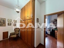 Casale con Due Unità e Vista Panoramica sulle Colline36