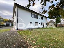 Casale con Due Unità e Vista Panoramica sulle Colline49