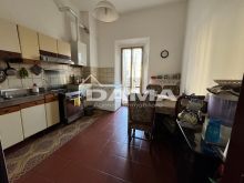 Qiadrilocale in centro storico_cucina1