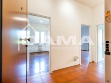 Appartamento TreCamere Ristrutturato e Luminoso in Zona Tranquilla 03