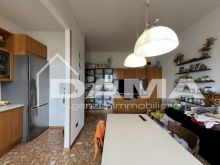 AMPIO ATTICO PANORAMICO CON POSTO AUTO_cucina3
