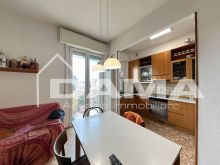 AMPIO ATTICO PANORAMICO CON POSTO AUTO_cucina5