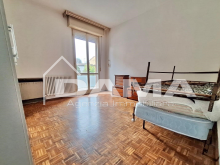 Appartamento Grandi Dimensioni Zona Servita e Centrale07