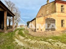 Affascinante Casale Romagnolo da Ristrutturare nelle Campagne di Forli05