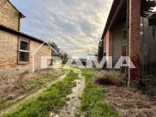 Affascinante Casale Romagnolo da Ristrutturare nelle Campagne di Forli06