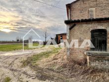 Affascinante Casale Romagnolo da Ristrutturare nelle Campagne di Forli10
