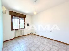 ROMITI-Appartamento con 2 bagni e garage, in buone condizioni e subito disponibile010121