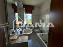 Quadrilocale con garage_bagno finestrato1