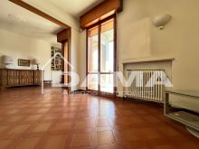 Appartamento Tre Camere con Due Bagni in Contesto Signorile e Zona Ricercata0114