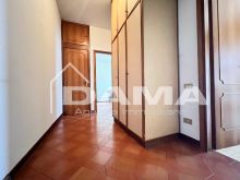 Appartamento Tre Camere con Due Bagni in Contesto Signorile e Zona Ricercata0123
