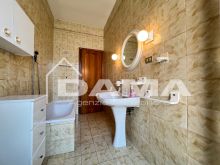 Appartamento Tre Camere con Due Bagni in Contesto Signorile e Zona Ricercata0125