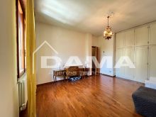Appartamento Tre Camere con Due Bagni in Contesto Signorile e Zona Ricercata0138