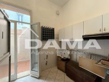 Elegante casa bifamiliare cielo terra nel cuore del centro storico – zona Musei San Domenico_cucina pt1