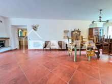 Porzione di bifamiliare a piano terra con ampio parco­_soggiorno4