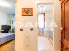 Appartamento Terra-Cielo in Centro con Cantina e Mansarda, in Contesto di Sole 4 Unità_letto 21