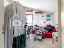 Appartamento Terra-Cielo in Centro con Cantina e Mansarda, in Contesto di Sole 4 Unità_mansarda2