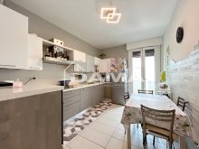 RONCO-Appartamento ristrutturato con garage e posto auto0112