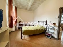 Rocca San Casciano _ In palazzo storico nel pieno centro del paese vendesi appartamento rimodernato 035