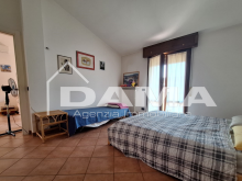 SAN VARANO_porzione di bifamiliare con ingresso indipendente in zona residenziale06