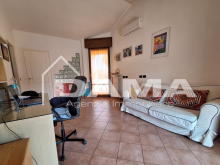 SAN VARANO_porzione di bifamiliare con ingresso indipendente in zona residenziale10