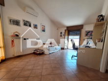 SAN VARANO_porzione di bifamiliare con ingresso indipendente in zona residenziale12