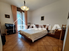 SAN VARANO_porzione di bifamiliare con ingresso indipendente in zona residenziale16